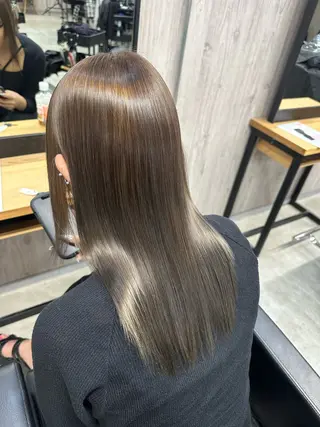 ロング lafit 侑莉人のヘアスタイル