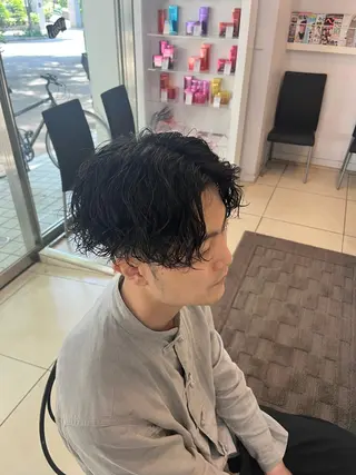 ミディアム パーマ メンズ 韓国風メンズ/毛流れ ヘアなら須田龍世のヘアスタイル