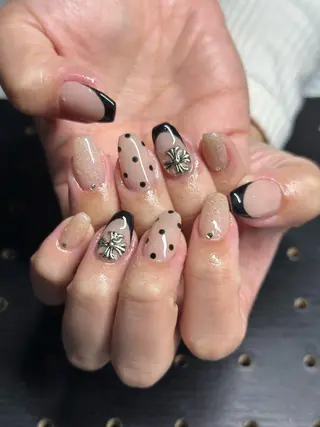 ネイル シャインネイル所属・伊藤 くるみのネイルデザイン