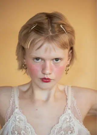 カラー sim FURIのヘアスタイル