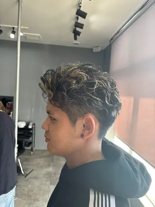 カラー パーマ メンズ ✂︎GLITTER ✂︎Yuu✂︎のヘアスタイル