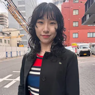 セミロング パーマ Lilu しずくのヘアスタイル