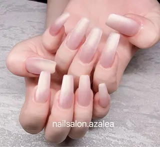 ネイル R inのネイルデザイン