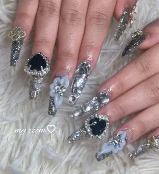 ネイル うるま市サロン Yuko Izawaのネイルデザイン