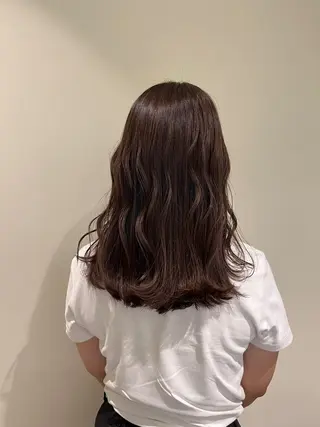 セミロング 山村 野々羽のヘアスタイル