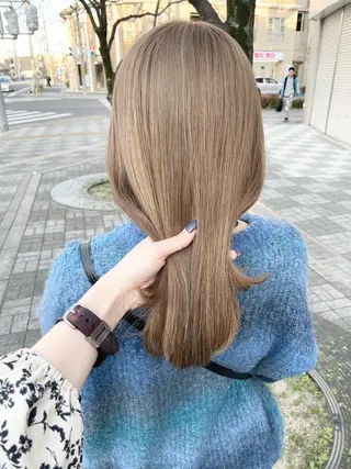 セミロング AIRI🌸 ブリーチカラー🎀のヘアスタイル
