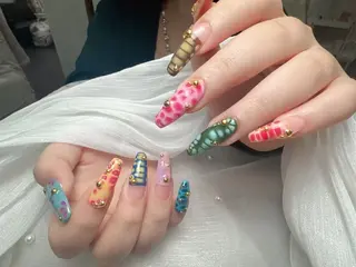 ネイル ENsalon AKIRAのネイルデザイン