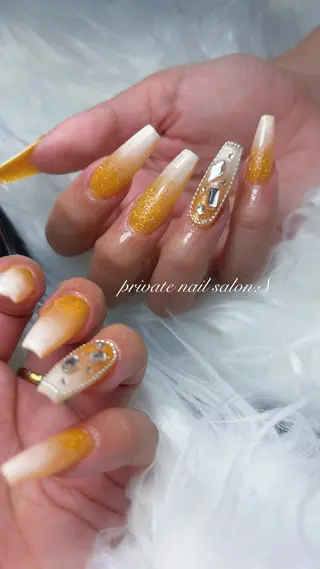 ネイル 関山 志乃のネイルデザイン