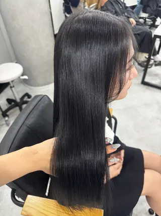 ロング カラー 赤み無し柔らかカラー 【梅田】madokaのヘアスタイル