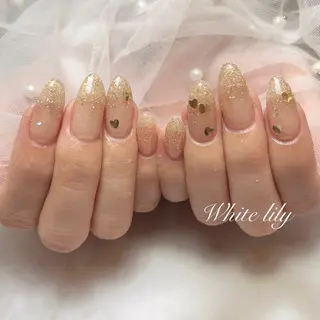 ネイル White lily所属・牧田 雅世のネイルデザイン