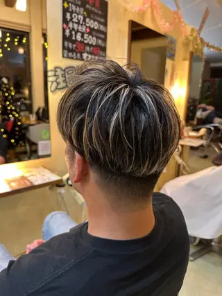 ショート カラー hair&makeRIHGA所属・鈴木希優 /ハイトーンカラーのヘアスタイル