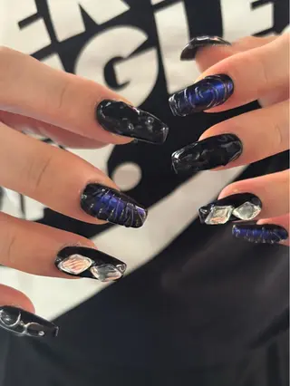 ネイル 🪐富島彩夏 /海外nail🪐のネイルデザイン