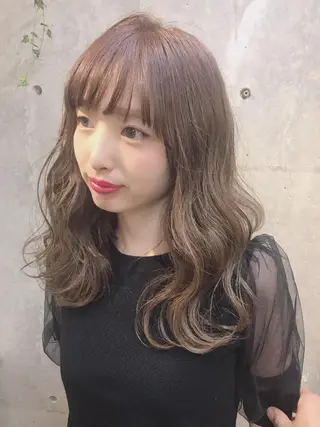 ミディアム カラー cachecache所属・及川 光のヘアスタイル