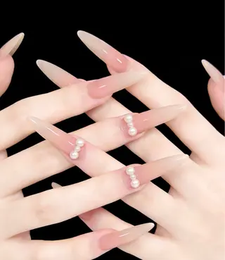 ネイル BEAUTY NAIL SALON所属・beautynail Emiのネイルデザイン
