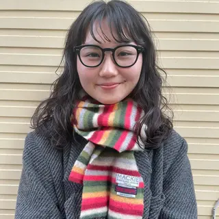 ミディアム パーマ ホリケ アオイのヘアスタイル