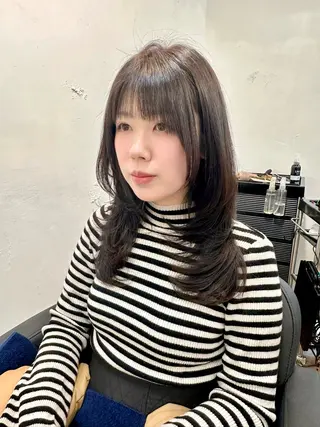 セミロング レイヤー/顔周り 田山　穂波のヘアスタイル