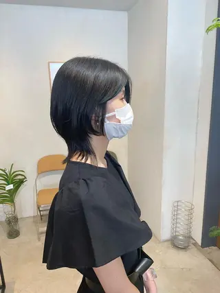 ショート カラー Rin:nel hair所属・Takanishi くすみベージュカラーのヘアスタイル