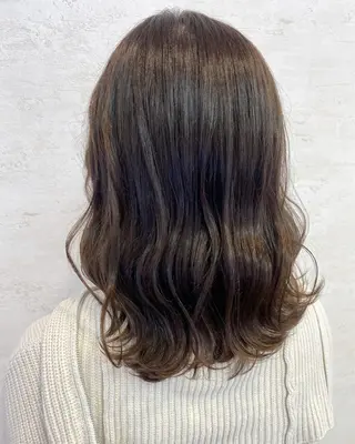 ミディアム カラー Angelica／ WAKOのヘアスタイル