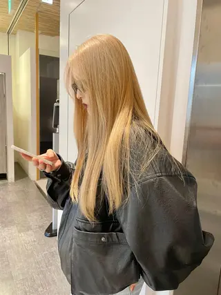 ロング カラー ヘアアレンジ SALOWIN原宿ash店所属・理想のハイトーンへ 🌙サイダサキのヘアスタイル