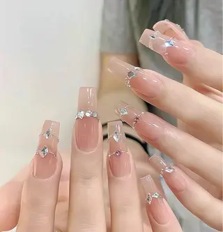 ネイル Cutil Nailsalon所属・Cutil. Nail🌈のネイルデザイン