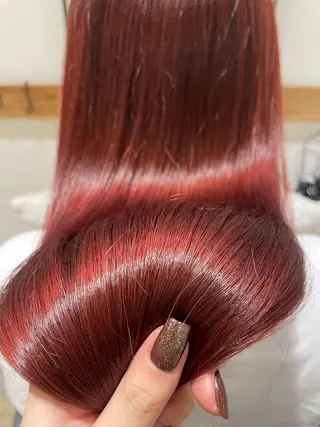 ロング 暖色カラー/ おおいえひびきのヘアスタイル