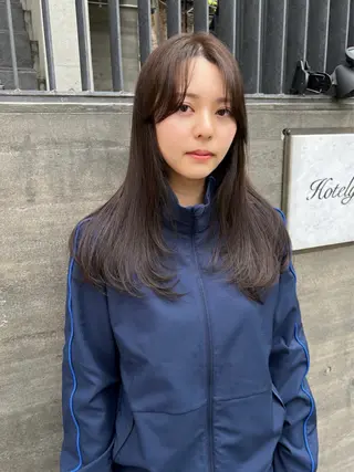 セミロング yasuda juriのヘアスタイル