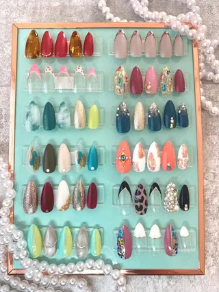 カラー ネイル nailsalon Mimilyのネイルデザイン