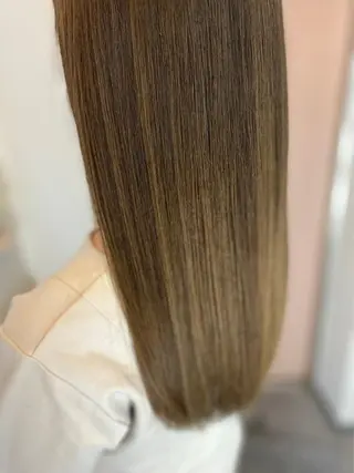 カラー La fith hair letter所属・西山 花のヘアスタイル