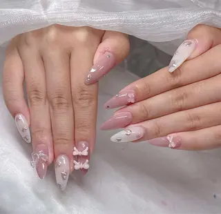 ネイル Lee Nailsのネイルデザイン