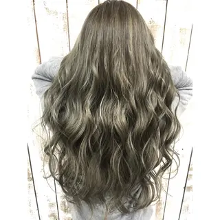 ロング カラー 井上 一平のヘアスタイル