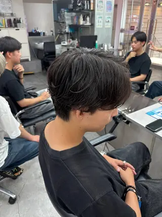 ミディアム カラー パーマ メンズ メンズパーマ特化 🔥韓国ヘア職人🔥のヘアスタイル