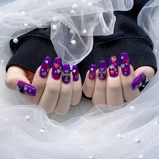 ネイル パーツ全部¥110 サロンミミのネイルデザイン