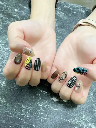 ネイル 💅ネイルハウス🏡 🎀TOMO🎀のネイルデザイン