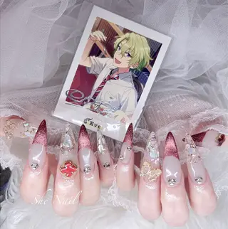 ネイル She   Nail所属・ISA_ BELLAのネイルデザイン