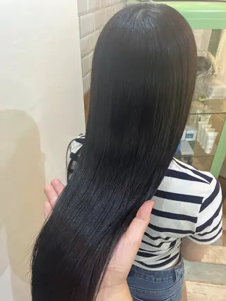 ロング カラー door white hideのヘアスタイル