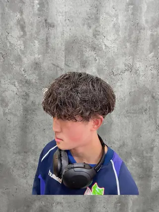 ショート パーマ メンズ シャドウパーマ/縦落 ちパーマ 大久保のヘアスタイル