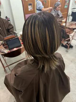 ショート カラー サカモト ナオミのヘアスタイル