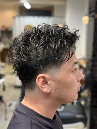 ショート パーマ メンズ シフト今泉所属・パーマ・カラー特化/ メンズ美容師米田幸平のヘアスタイル