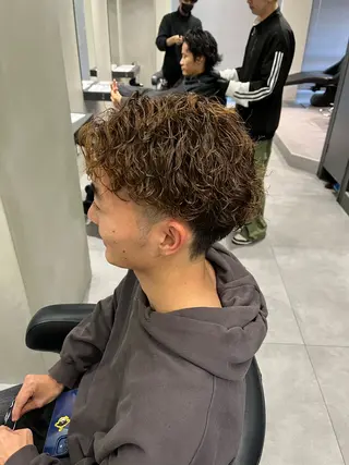 ミディアム パーマ メンズ ツイストスパイラル/ 😈波巻き/いっさのヘアスタイル