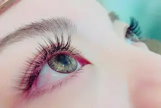 セミロング パーマ ヘアアレンジ ネイル マツエク・マツパ キュピット 研修モデルアカウントのマツエク・マツパデザイン