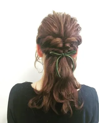 セミロング ロング ヘアアレンジ 沢田 瞳のヘアスタイル