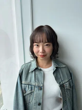 ミディアム カラー カイリ /レイヤーカットのヘアスタイル