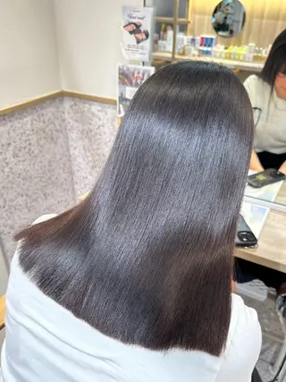 ミディアム ハイトーン/艶カラー 🫧 ユイナのヘアスタイル