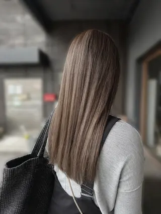 セミロング 🩶BRAS 🩶のヘアスタイル