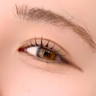 マツエク・マツパ ALPHAbyORIKA所属・高評価｜束感まつげ ユキ｜大阪のマツエク・マツパデザイン