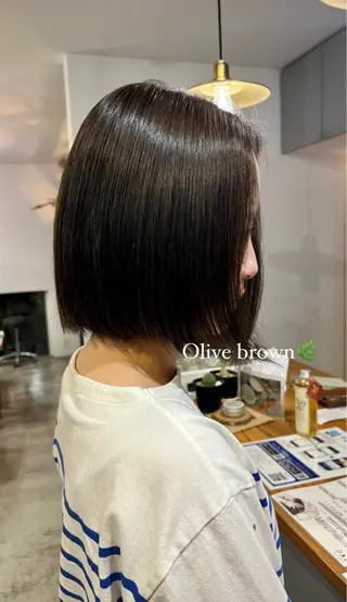 ショート カラー 松本 華林のヘアスタイル