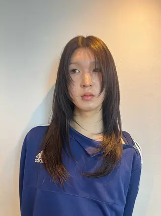 セミロング カラー sourceliebe所属・レイヤー／前髪／顔 周りakaneのヘアスタイル