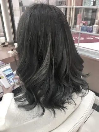 カラー N° jillva ♦️川端裕司♦️のヘアスタイル