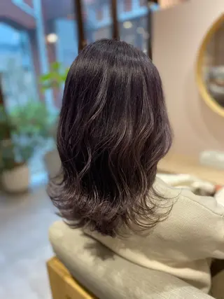 カラー 芝智也／ ブリーチカラーのヘアスタイル