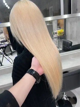 ロング カラー ヘアアレンジ 🩶【推しハイトーン 】yuzu🩶のヘアスタイル